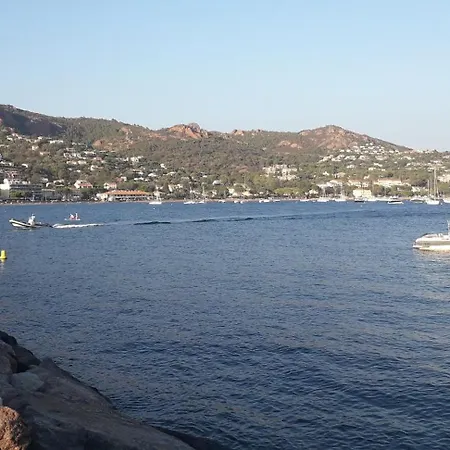 Saint-raphael 2 Pieces Independants Piscine Prohe Golf بيت للعطل