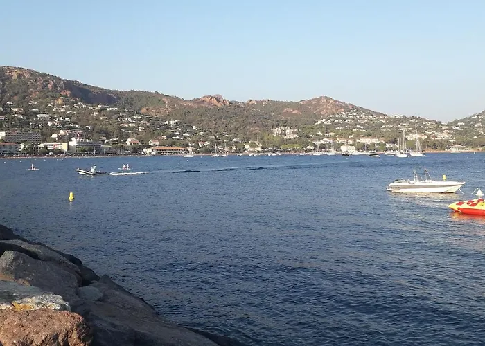 Saint-raphael 2 Pièces Indépendants Piscine Prohe Golf Сasa de vacaciones